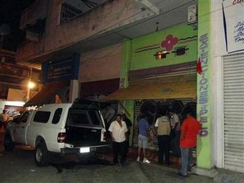 Năm người đẹp bị cắt cổ ở Mexico